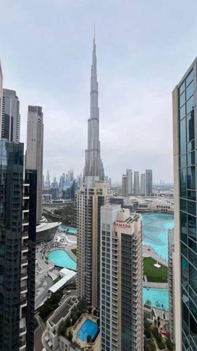 Apartamento Luxury Burj Khalifa View - Mins Walking Dubai Mall Exterior foto